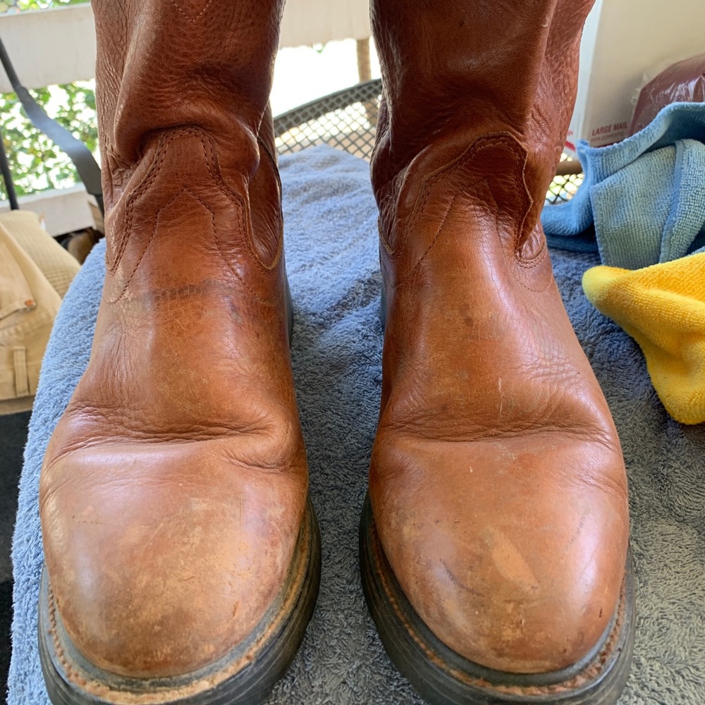 Farmer boots! Get them!